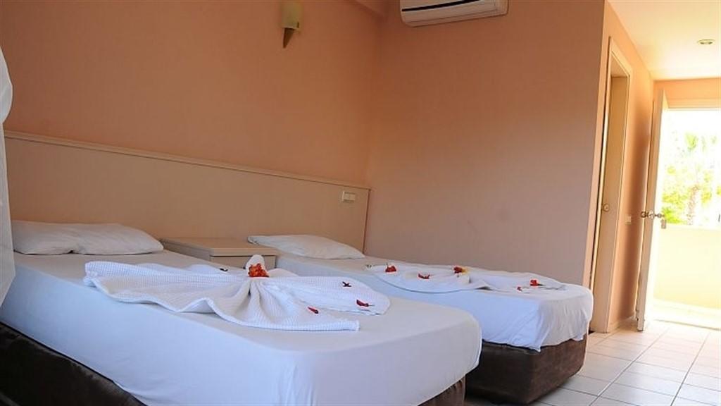 Club Herakles Hotel كمر المظهر الخارجي الصورة